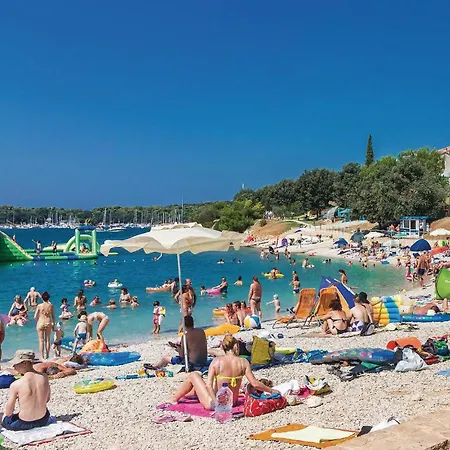 2 Bedroom In Apartament Pula
