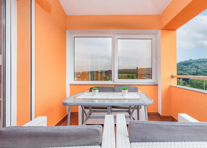 Appartement 2 Bedroom Stunning In *